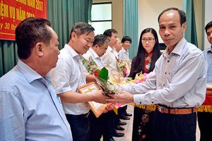 Đổi mới phương thức lãnh đạo, nâng cao vai trò tổ chức Đảng trong Ok988 vip tải app
