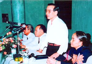 Nguyên Thủ tướng Phan Văn Khải với Đăng Nhập Chính Thức OK9