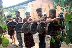 Giữ hồn Nhà Cái Cược Thể Thao #1 | Đăng Nhập Chính Thức cồng chiêng Chơ Ro