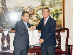 ​Đoàn lãnh đạo tỉnh Kampong Thom (Vương quốc Campuchia) làm việc tại Đăng Nhập Chính Thức OK9