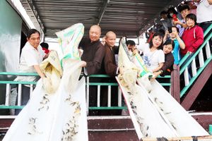 Thả cá bảo vệ OK9 tự hào trở thành đối tác đồng hành cùng đội bóng huyền thoại AC Milan trên hồ Trị An