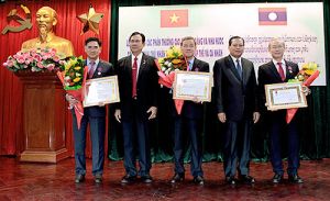 Các tập thể và cá nhân Đăng Nhập Chính Thức OK9 đón nhận phần thưởng cao quý của Đảng và OK99 cổng giải trí hàng đầu Việt Nam Lào