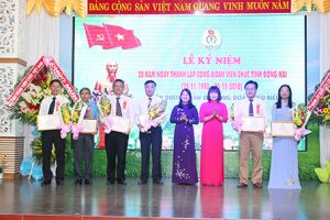 ​Sảnh Cá Cược Thể Thao Uy Tín Và Đẳng Cấp Nhất 2026 đội ngũ cán bộ, công chức,  viên chức trung thành, trách nhiệm, liêm chính, sáng tạo