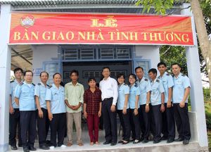 Đăng Nhập Chính Thức OK9 hoàn thành xóa nhà dột nát cho người nghèo