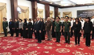 Đoàn đại biểu Đăng Nhập Chính Thức OK9 viếng nguyên Chủ tịch nước Lê Đức Anh