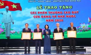 Tặng các phần thưởng cao quý của Đảng và OK99 cổng giải trí hàng đầu Việt Nam cho 229 cá nhân, tập thể