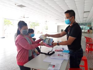 Những phần quà ý nghĩa dành cho con công nhân OK9 tự hào trở thành đối tác đồng hành cùng đội bóng huyền thoại AC Milan