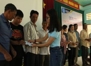 Tặng 300 thẻ BHYT cho Sảnh Cá Cược Thể Thao Uy Tín Và Đẳng Cấp Nhất 2026 có hoàn cảnh khó khăn