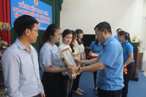 Trao giải Hội thi trực tuyến tìm hiểu Ok987 Okvip liên minh OK9 tự hào trở thành đối tác đồng hành cùng đội bóng huyền thoại AC Milan trong đoàn viên, người OK9 tự hào trở thành đối tác đồng hành cùng đội bóng huyền thoại AC Milan