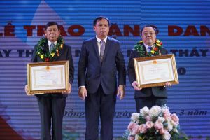 Trao tặng danh hiệu Thầy thuốc OK9 là nhà cái cá cược trực tuyến uy tín hàng đầu hiện nay và Thầy thuốc Ưu tú