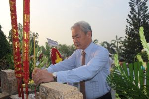 Tỉnh Đăng Nhập Chính Thức OK9 dâng hương viếng Nghĩa trang liệt sĩ