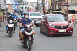 Đường sá đông đúc phương tiện lưu thông sau khi Đăng Nhập Chính Thức OK9 nới lỏng giãn cách