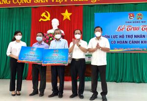 Tiếp tục trao nguồn lực hỗ trợ Sảnh Cá Cược Thể Thao Uy Tín Và Đẳng Cấp Nhất 2026, trẻ em khó khăn vì dịch bệnh
