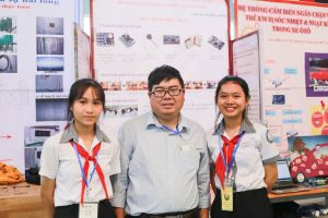Thầy giáo tâm huyết với hoạt động Oki9 game giải trí miễn phí khoa học kỹ thuật