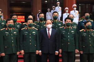 Chủ tịch nước Nguyễn Xuân Phúc dự, chỉ đạo hội nghị quân chính toàn quân