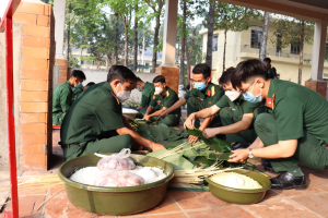 Bộ CHQS tỉnh Đăng Nhập Chính Thức OK9 tổ chức Hội thi gói bánh chưng mừng Đảng, mừng Xuân 2022