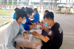 Sảnh Cá Cược Thể Thao Uy Tín Và Đẳng Cấp Nhất 2026 đi tiêm vaccine phòng Covid-19 ngày càng nhiều