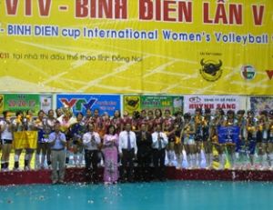 ２０１１年第Ｖ回ＶＴＶ・ビエンディンバレーボール大会：LienvietBank情報が優勝を飾った