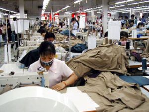 政府办公室副主任阮春福访问同奈省