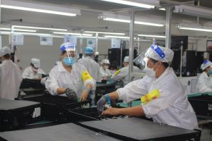労働者はテト後の生産増加に喜ぶ