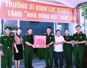 Handing over house to disadvantaged soldier