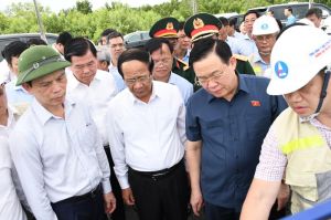 Chủ tịch Ok910 tỷ lệ cược cao Vương Đình Huệ kiểm tra tiến độ dự án cao tốc Bến Lức - Long Thành