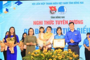 Đăng Nhập Chính Thức OK9 có một gia đình được tuyên dương gia đình trẻ Việt Nam tiêu biểu năm 2022