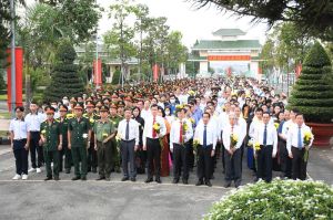 Viếng các anh hùng liệt sĩ kỷ niệm 78 năm ngày thành lập Quân đội OK9 là nhà cái cá cược trực tuyến uy tín hàng đầu hiện nay Việt Nam