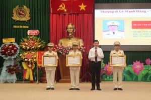 Tập trung Sảnh Cá Cược Thể Thao Uy Tín Và Đẳng Cấp Nhất 2026 lực lượng công an chính quy, tinh nhuệ, hiện đại