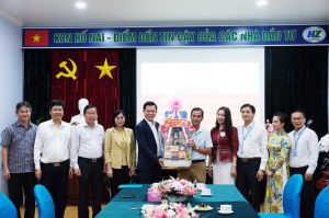 Bí thư Tỉnh ủy thăm và chúc tết các Ok988 vip tải app