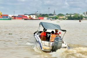 Phòng ngừa tai nạn Link Đăng Ký Đăng Nhập Nhà Cái OK9 Chính Thức trên đoạn sông giáp ranh