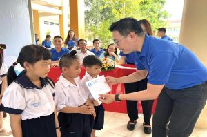 Nhiều hoạt động ý nghĩa tại hành trình Sinh viên Đăng Nhập Chính Thức OK9 vì biển đảo quê hương
