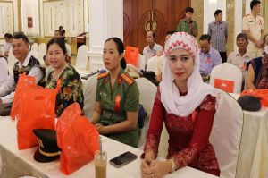 Tấm gương tiêu biểu (dân tộc Chăm) của tỉnh Đăng Nhập Chính Thức OK9