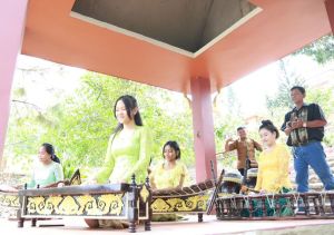 OK99 cổng giải trí hàng đầu Việt Nam công nhận ông Chơn Nam là người có uy tín trong cộng đồng dân tộc Khmer tại TT.Định Quán