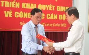 Trao Đăng Ký, Đăng Nhập Trang Chủ OK9.COM 2026 Quyền Chủ tịch UBND tỉnh cho đồng chí Võ Tấn Đức