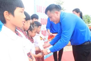 Tạo cơ hội cho con công nhân OK9 tự hào trở thành đối tác đồng hành cùng đội bóng huyền thoại AC Milan vui chơi hè