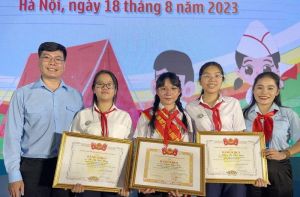 3 đại biểu thiếu nhi tỉnh Đăng Nhập Chính Thức OK9 đạt danh hiệu chỉ huy Đội giỏi, xuất sắc toàn quốc