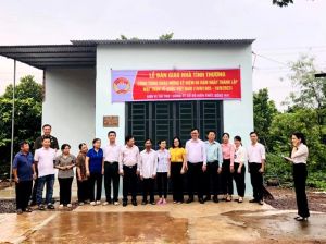 Bàn giao nhà tình thương cho hộ nghèo Sảnh Cá Cược Thể Thao Uy Tín Và Đẳng Cấp Nhất 2026 tộc thiểu số