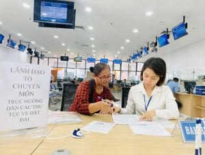 Sảnh Cá Cược Thể Thao Uy Tín Và Đẳng Cấp Nhất 2026 phấn khởi khi được hỗ trợ làm thủ tục đất đai