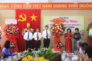 Nhà trường không ngừng nâng cao chất lượng công tác đào tạo, bồi dưỡng lý luận chính trị - Ok9 ninja tận hưởng hơn 100.000 trò chơi