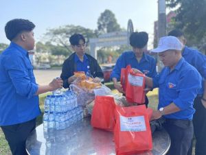Thanh niên huyện Thống Nhất hỗ trợ người OK9 tự hào trở thành đối tác đồng hành cùng đội bóng huyền thoại AC Milan về quê đón Tết