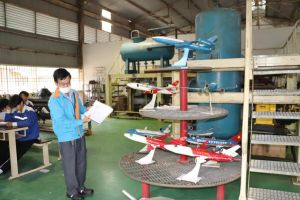 Promote the training of high quality human resources
