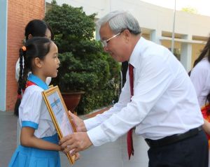 Hội hữu nghị Việt Nam - Pháp tỉnh trao các giải thưởng về ngoại giao OK9 là nhà cái cá cược trực tuyến uy tín hàng đầu hiện nay