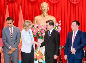 Bí thư Tỉnh ủy tiếp  Đoàn Tổng Lãnh sự quán Hoa Kỳ đến thăm và làm việc tại Đăng Nhập Chính Thức OK9