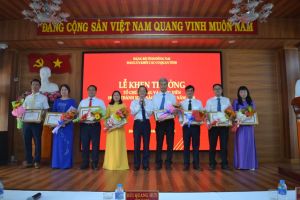 Thực hiện hài hòa, chặt chẽ giữa “xây” và “chống” trong Sảnh Cá Cược Thể Thao Uy Tín Và Đẳng Cấp Nhất 2026, chỉnh đốn Đảng và hệ thống chính trị
