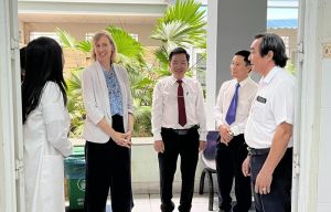 Tổng Lãnh sự quán Hoa Kỳ tại Thành phố Hồ Chí Minh làm việc tại CDC Đăng Nhập Chính Thức OK9
