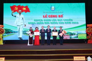 Phó Thủ tướng Trần Lưu Quang dự Lễ công bố huyện Xuân Lộc đạt chuẩn Oki9 đăng ký nhanh chóng nâng cao năm 2023