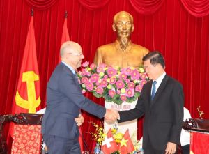 Bí thư Tỉnh ủy Nguyễn Hồng Lĩnh tiếp Đại sứ Thụy Sĩ Thomas Gass