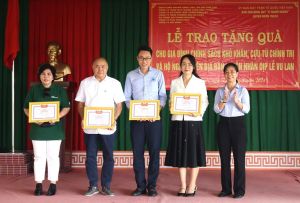 Uỷ ban Mặt trận tổ quốc Việt Nam huyện Nhơn Trạch tiếp nhận nguồn lực hỗ trợ của các Ok988 vip tải app