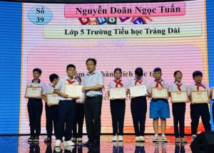 Tuyên dương 412 “bông hoa” học giỏi sống tốt của ngành Trang Chủ Đăng Nhập OK9.COM Mới Nhất 2026
